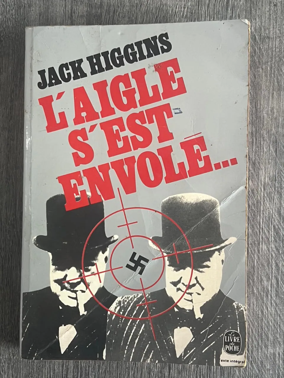غلاف كتاب L'Aigle s'est envolé